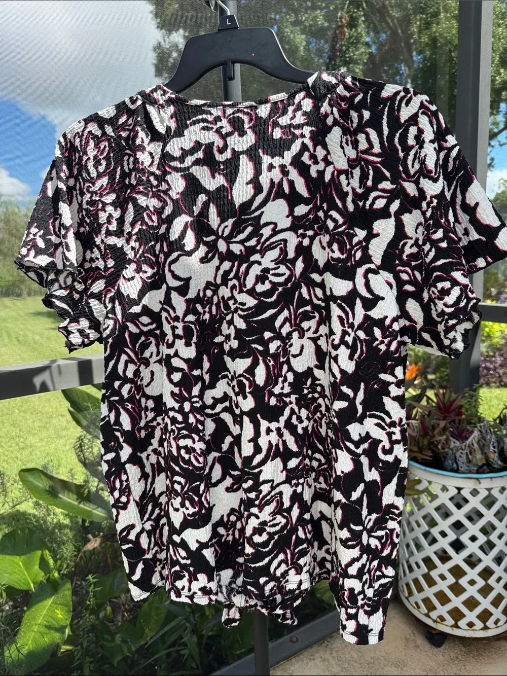 Adrienne Vittadini Black White Pink Floral Tie-Front V-Neck Blouse